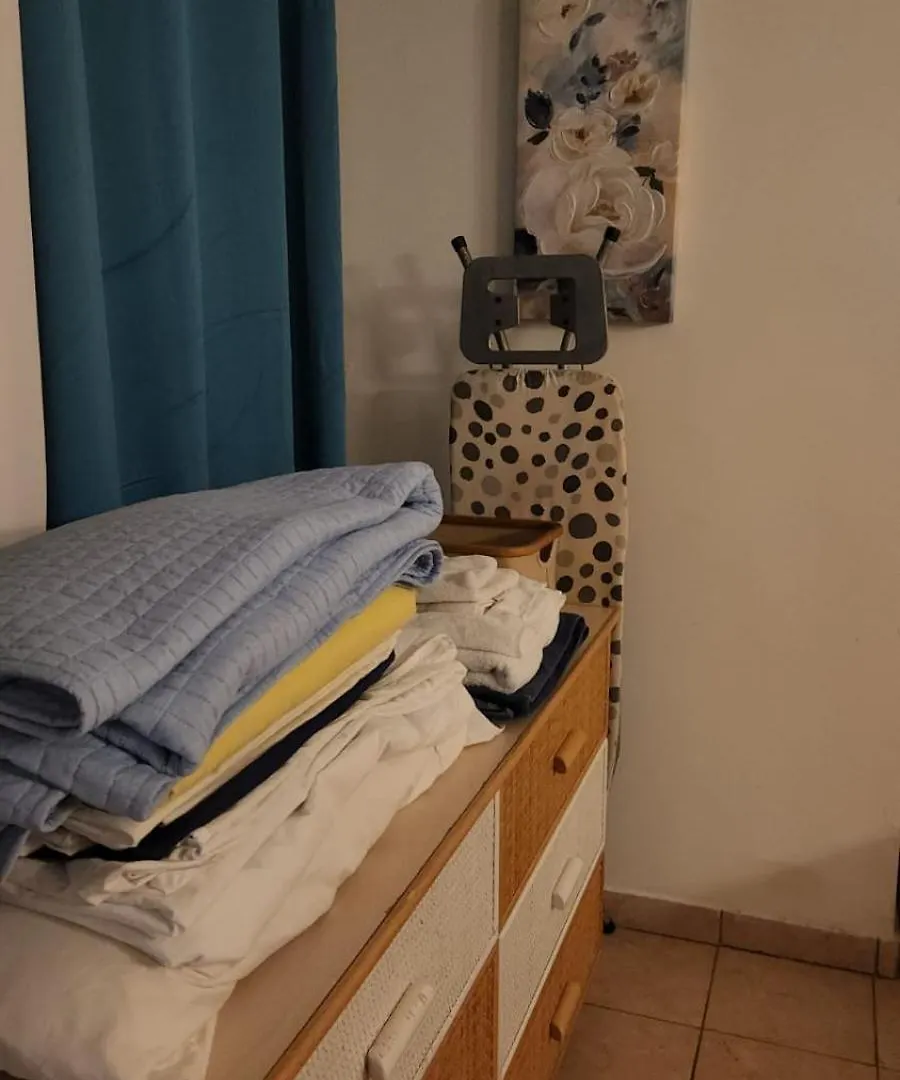 1 Bedroom Apartment With Private Balcony Maho!