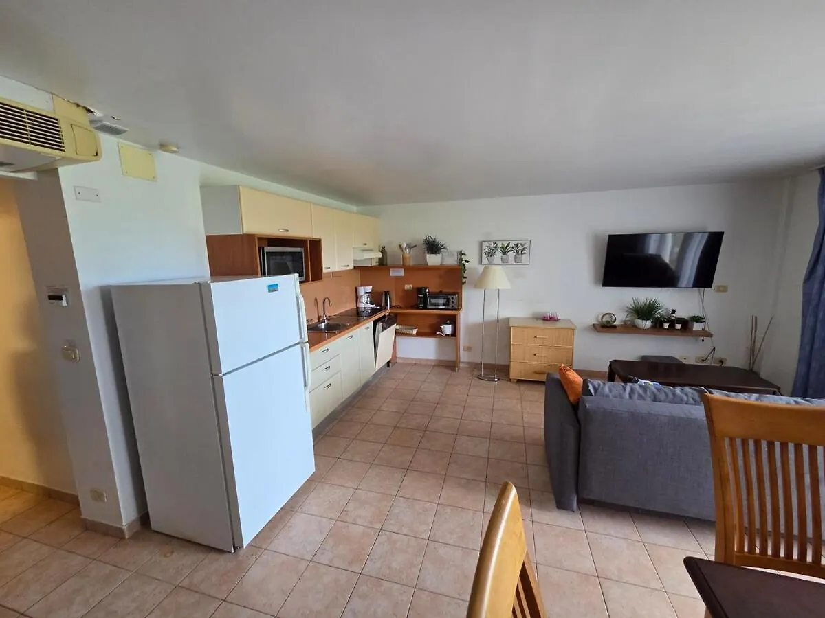 1 Bedroom Apartment With Private Balcony Maho! 0*, Maho Saint-Martin
