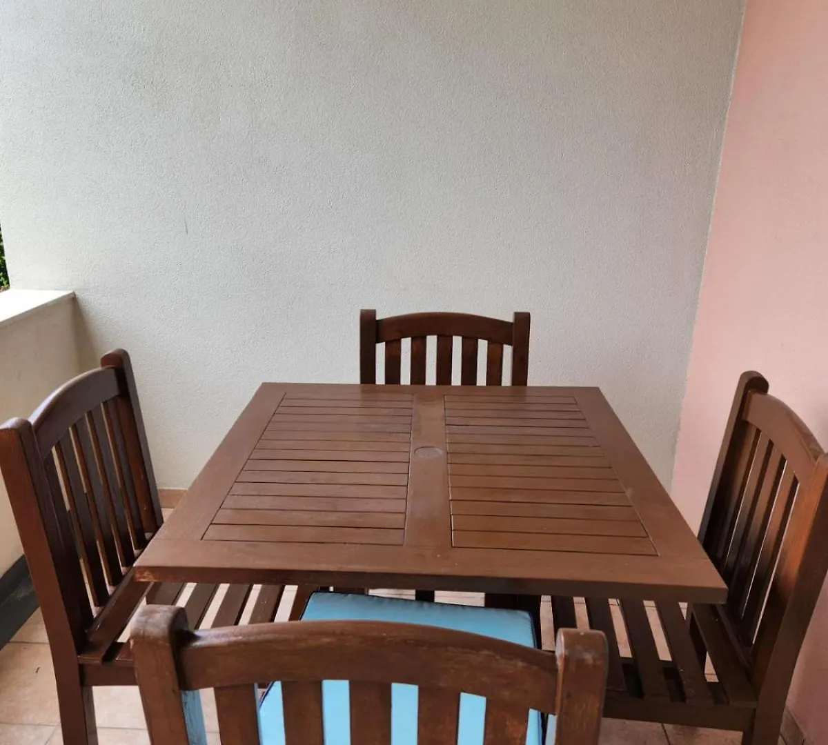 1 Bedroom Apartment With Private Balcony Maho!
