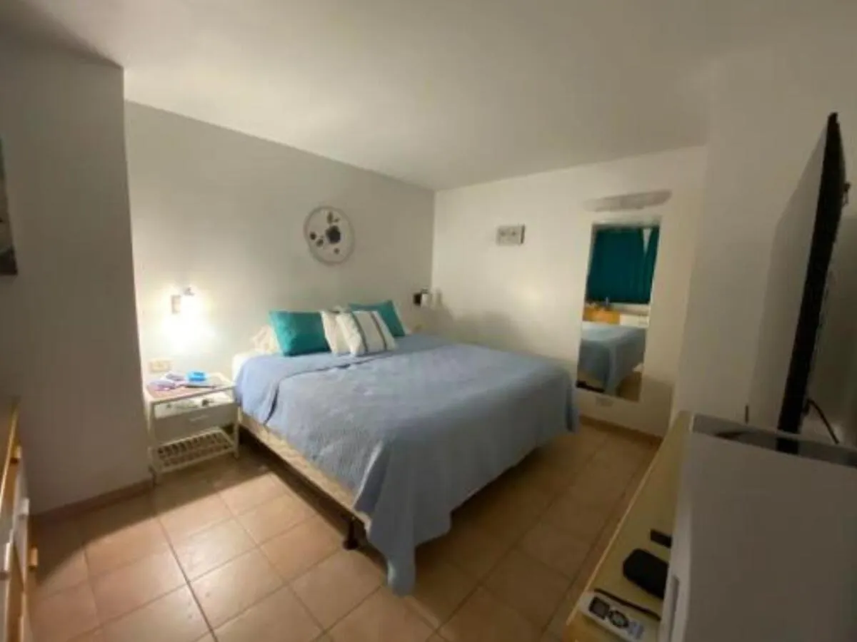 1 Bedroom Apartment With Private Balcony Maho!