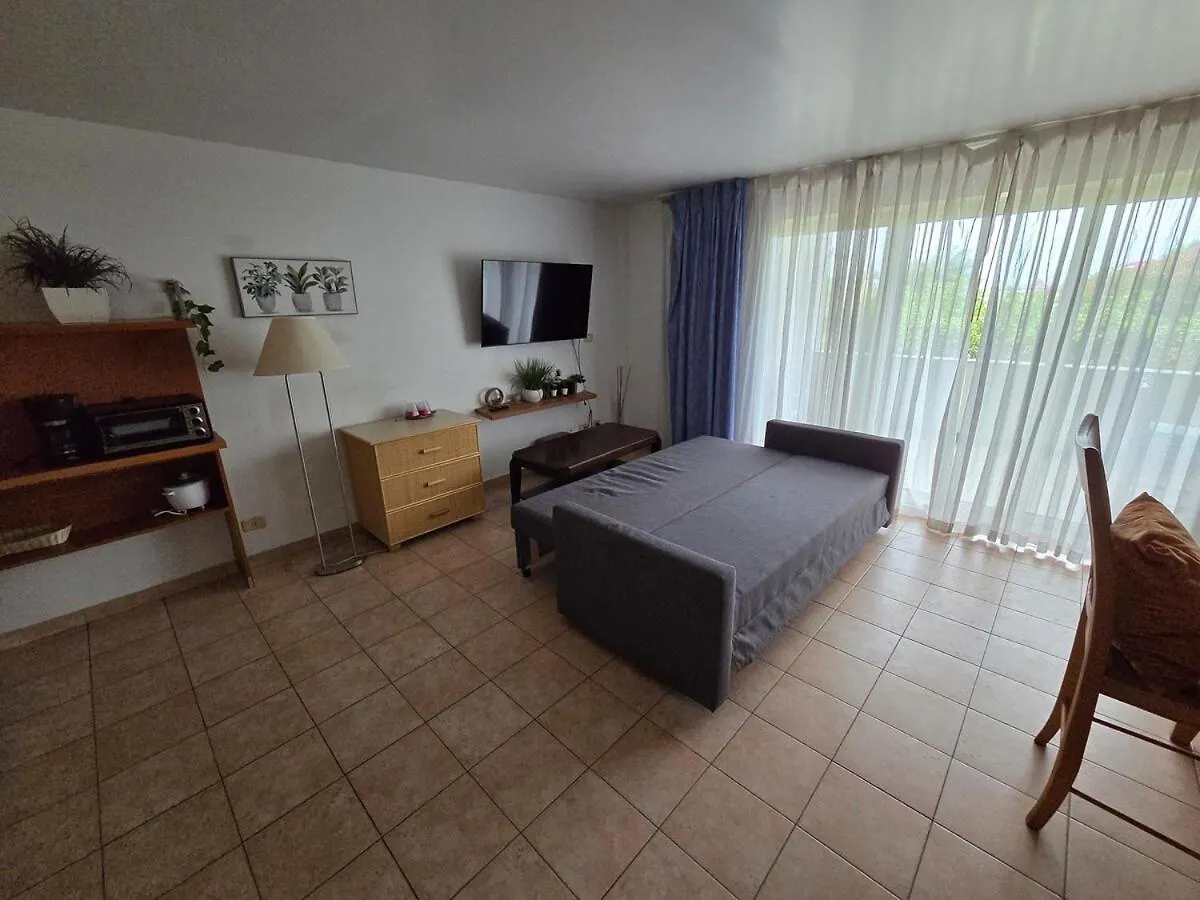 1 Bedroom Apartment With Private Balcony Maho!
