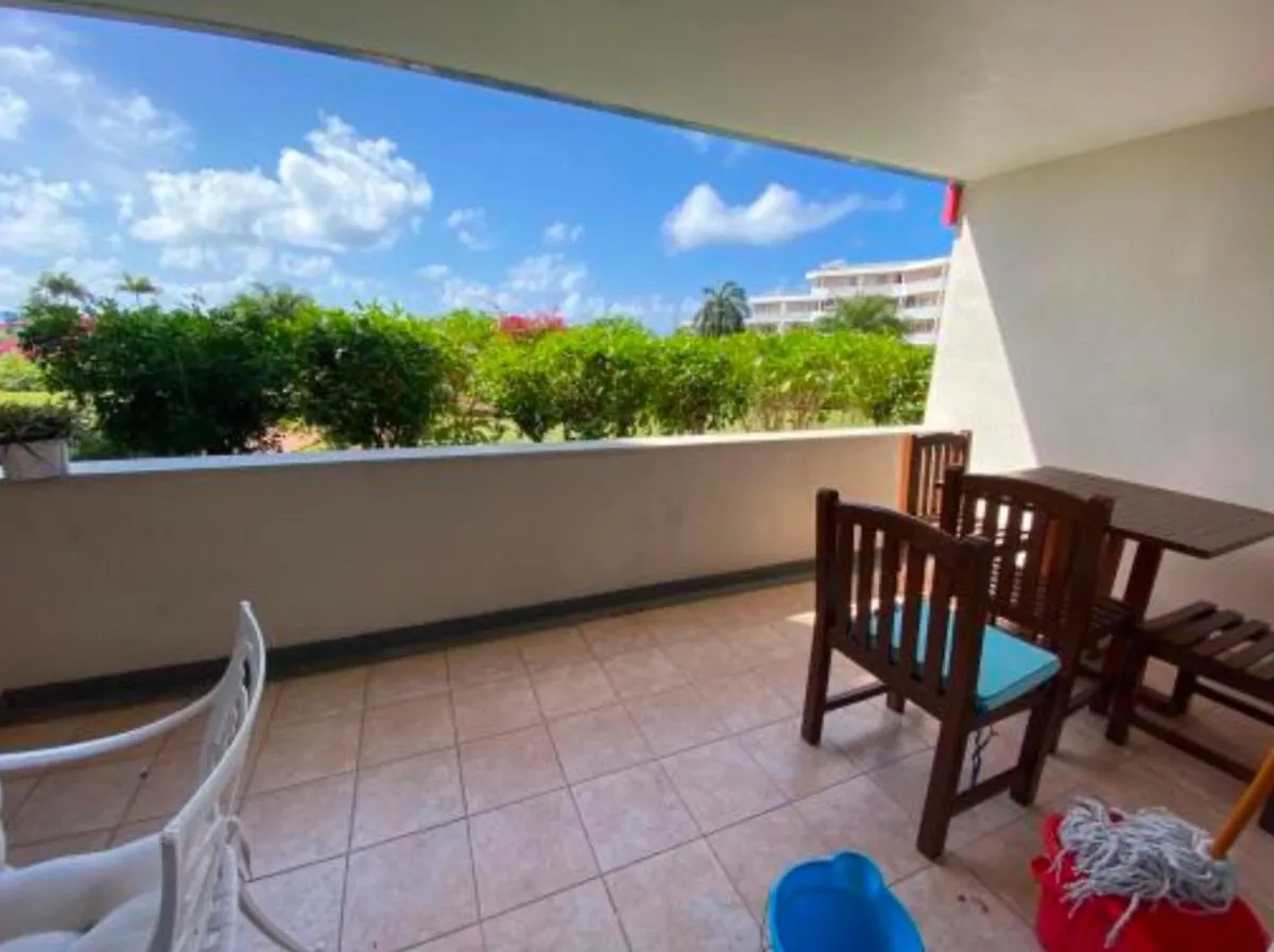 1 Bedroom Apartment With Private Balcony Maho!