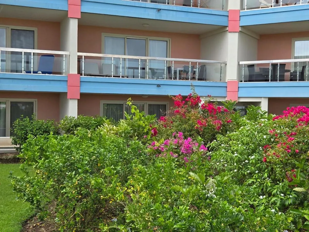 1 Bedroom Apartment With Private Balcony Maho! Maho